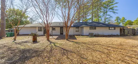 Exterior - 5920 Baxter Dr, Jackson, MS 39211 photo 5 of 5