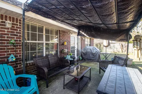 Exterior - 838 Eagle Eyrie Dr, Biloxi, MS 39532 photo 2 of 3