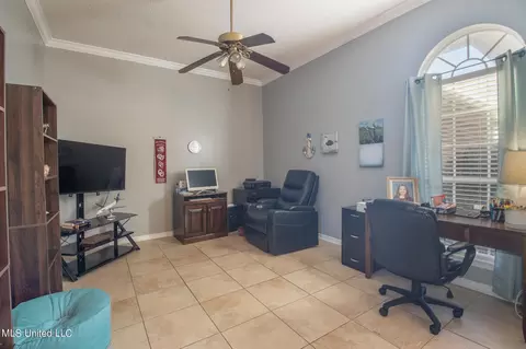 Living - 838 Eagle Eyrie Dr, Biloxi, MS 39532 photo 1 of 5