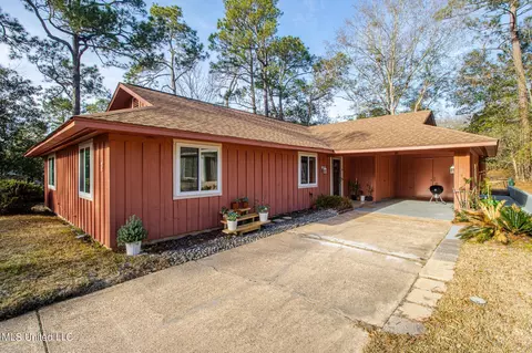 Exterior - 7 Quail Creek Dr, Diamondhead, MS 39525 photo 4 of 5