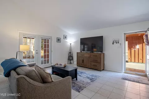 Living - 7 Quail Creek Dr, Diamondhead, MS 39525 photo 1 of 2