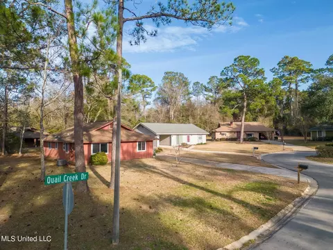 Exterior - 7 Quail Creek Dr, Diamondhead, MS 39525 photo 3 of 5