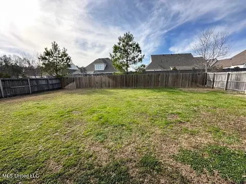 Exterior - 136 Grace Dr, Flowood, MS 39232 photo 4 of 6