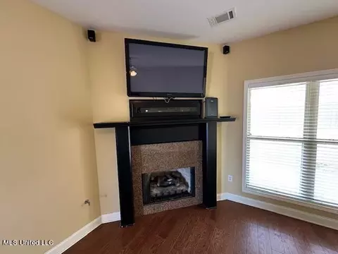 Living - 136 Grace Dr, Flowood, MS 39232 photo 4 of 5
