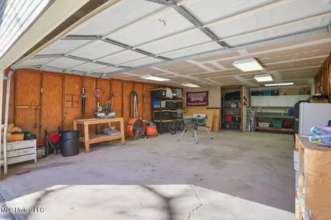Exterior - 1304 Post Rd, Clinton, MS 39056 photo 6 of 8