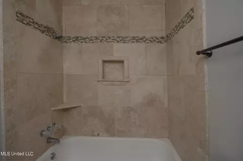 Bath - 211 Highpoint Dr, Diamondhead, MS 39525 photo 3 of 4