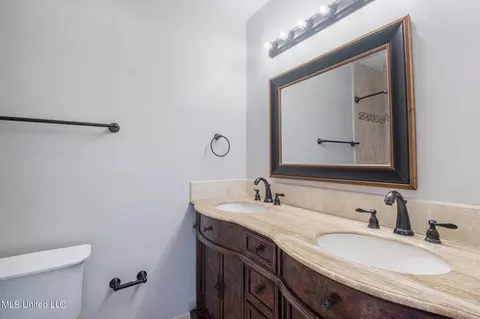 Bath - 211 Highpoint Dr, Diamondhead, MS 39525 photo 2 of 4