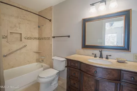 Bath - 211 Highpoint Dr, Diamondhead, MS 39525 photo 4 of 4