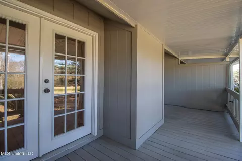 Exterior - 211 Highpoint Dr, Diamondhead, MS 39525 photo 2 of 3