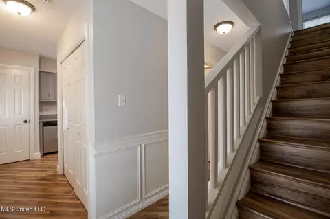 Entry Way - 211 Highpoint Dr, Diamondhead, MS 39525 photo 1 of 1