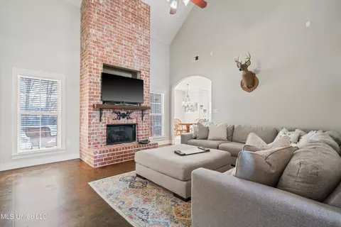 Living - 1835 Gracie Rd, Hernando, MS 38632 photo 1 of 1