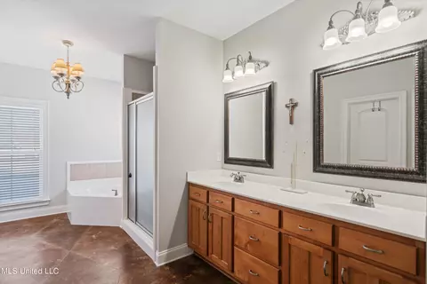 Bath - 1835 Gracie Rd, Hernando, MS 38632 photo 1 of 3