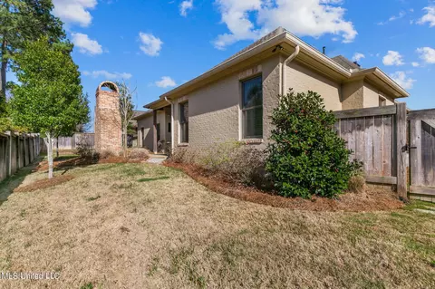 Exterior - 123 Vinca Dr, Madison, MS 39110 photo 2 of 8