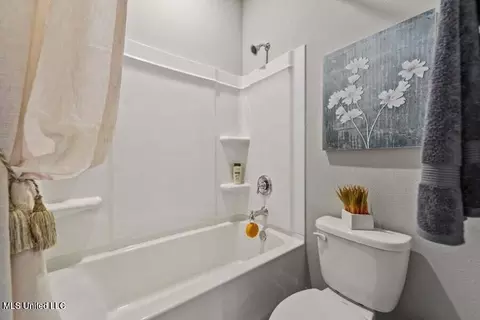 Bath - 9013 Addison Blvd, Long Beach, MS 39560 photo 4 of 5