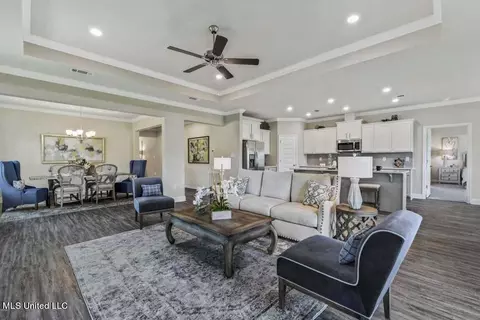 Living - 9013 Addison Blvd, Long Beach, MS 39560 photo 2 of 5
