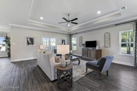 Living - 9013 Addison Blvd, Long Beach, MS 39560 photo 4 of 5