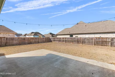 Exterior - 445 Araglen Dr, Canton, MS 39046 photo 10 of 15