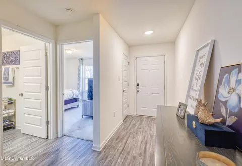 Entry Way - 606 Verbena Dr, Long Beach, MS 39560 photo 1 of 2