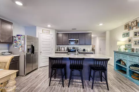 Kitchen - 606 Verbena Dr, Long Beach, MS 39560 photo 5 of 6
