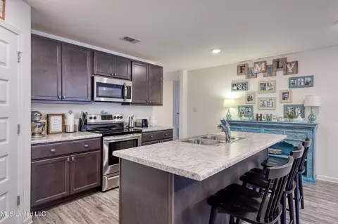 Kitchen - 606 Verbena Dr, Long Beach, MS 39560 photo 3 of 6