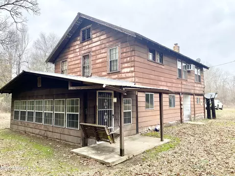 1015 Mullins Ln, Crystal Springs, MS 39059