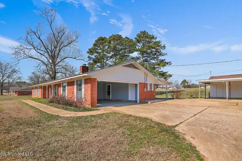 Exterior - 2285 E Highway 16 Hwy, Carthage, MS 39051 photo 3 of 8