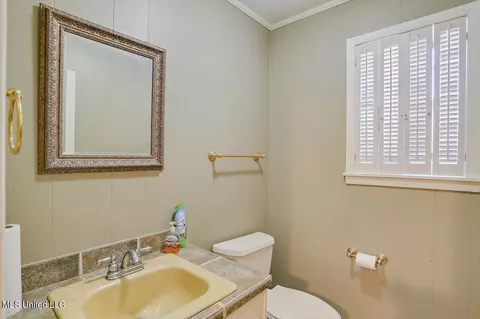 Bath - 2285 E Highway 16 Hwy, Carthage, MS 39051 photo 4 of 4
