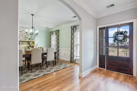 Dining - 1708 Roberts Cv, Hernando, MS 38632 photo 1 of 5