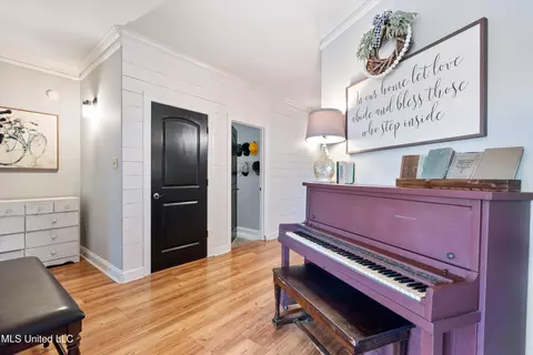 Entry Way - 1708 Roberts Cv, Hernando, MS 38632 photo 2 of 3