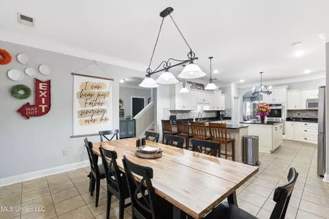 Dining - 1708 Roberts Cv, Hernando, MS 38632 photo 5 of 5