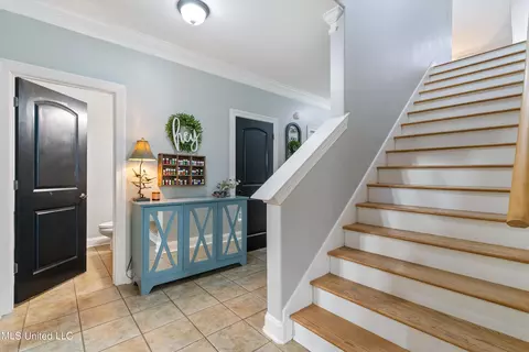 Entry Way - 1708 Roberts Cv, Hernando, MS 38632 photo 3 of 3