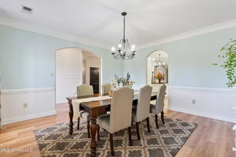 Dining - 1708 Roberts Cv, Hernando, MS 38632 photo 3 of 5