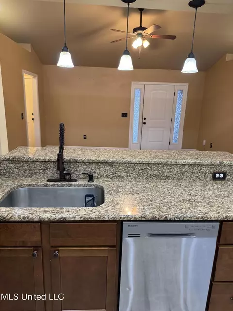 Bath - 19540 Rudd Dr, Saucier, MS 39574 photo 7 of 7