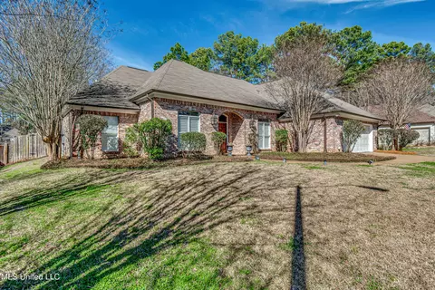 305 Redbud Pl, Ridgeland, MS 39157