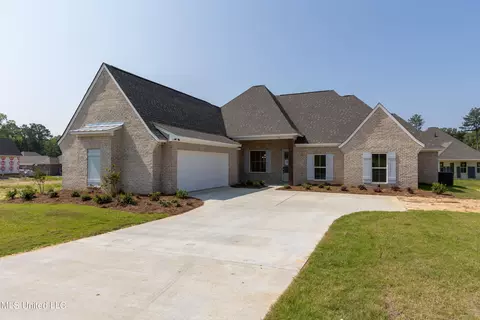 905 Waters Edge, Brandon, MS 39047