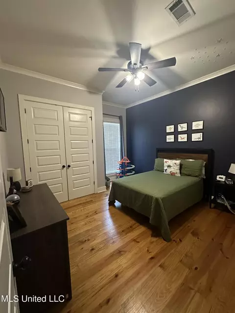 Bedroom - 900 Poplar Dr, Brandon, MS 39042 photo 3 of 4