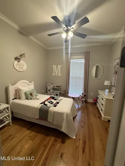 Bedroom - 900 Poplar Dr, Brandon, MS 39042 photo 2 of 4