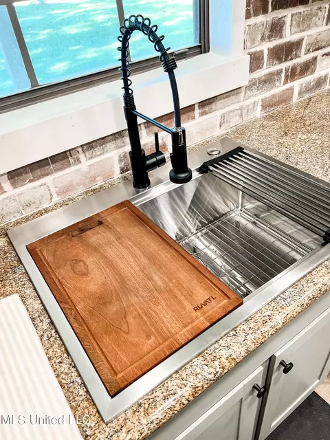 Kitchen - 8008 Tanner Williams Rd, Lucedale, MS 39452 photo 2 of 2