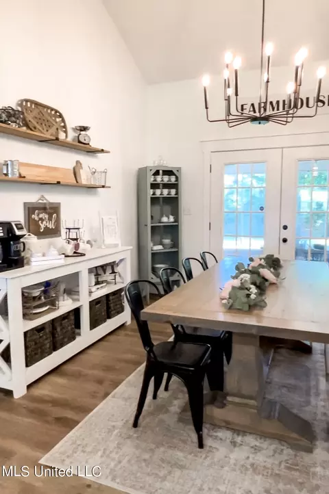 Dining - 8008 Tanner Williams Rd, Lucedale, MS 39452 photo 2 of 2