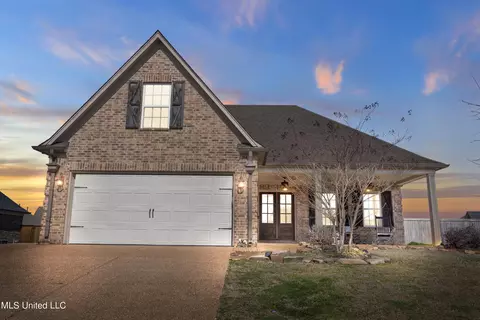 284 Magnolia Blossom Dr, Hernando, MS 38632
