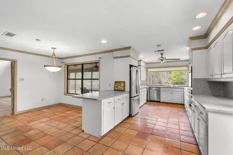 Kitchen - 12449 Springridge Rd, Terry, MS 39170 photo 1 of 7