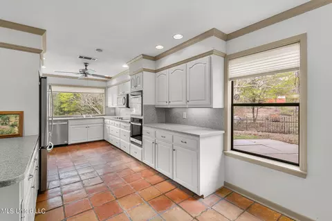 Kitchen - 12449 Springridge Rd, Terry, MS 39170 photo 2 of 7