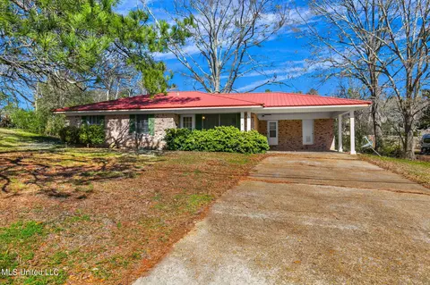 552 N Canton Club Cir, Jackson, MS 39211