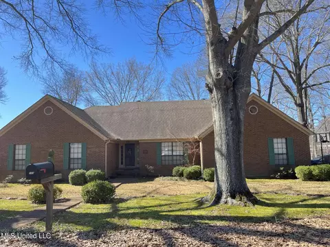 105 Lauderdale Cv, Senatobia, MS 38668