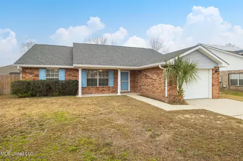 13218 W Country Hills Dr, Gulfport, MS 39503