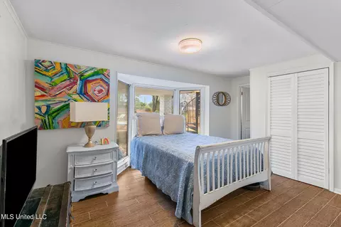 Bedroom - 1805 Bellewood Rd Dr, Jackson, MS 39211 photo 7 of 8