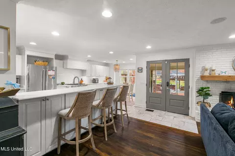 Kitchen - 1805 Bellewood Rd Dr, Jackson, MS 39211 photo 1 of 9