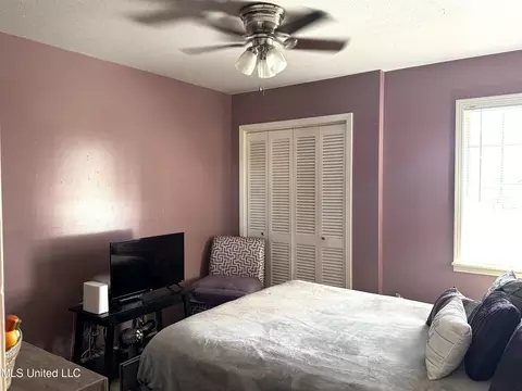 Bedroom - 2012 Springridge Dr, Jackson, MS 39211 photo 3 of 4