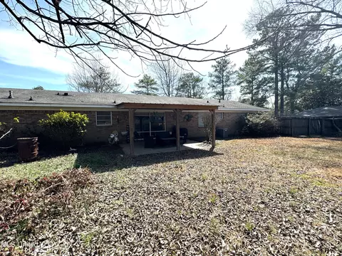 Exterior - 2012 Springridge Dr, Jackson, MS 39211 photo 5 of 6
