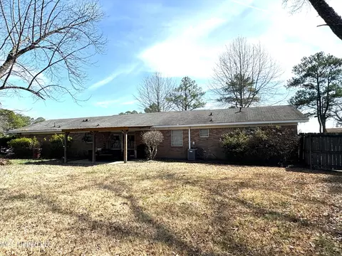 Exterior - 2012 Springridge Dr, Jackson, MS 39211 photo 4 of 6